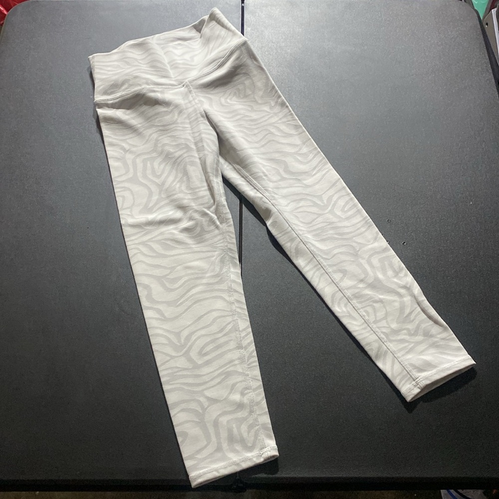 Alo White And Grey Leggings - Picture 2 of 6